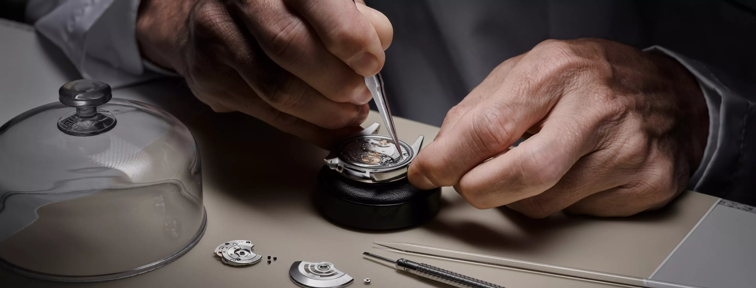 Rolex servicing procedure 